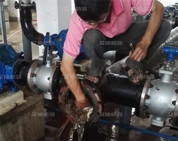 污水處理廠管路雜質(zhì).jpg